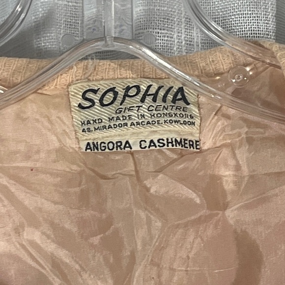 Vintage 1950βs Pink/Peach Angora cashmere Beaded Cardigan w/pearl buttons - Picture 3 of 12